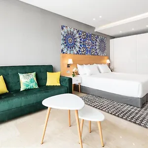 4* Hotel Mid Town